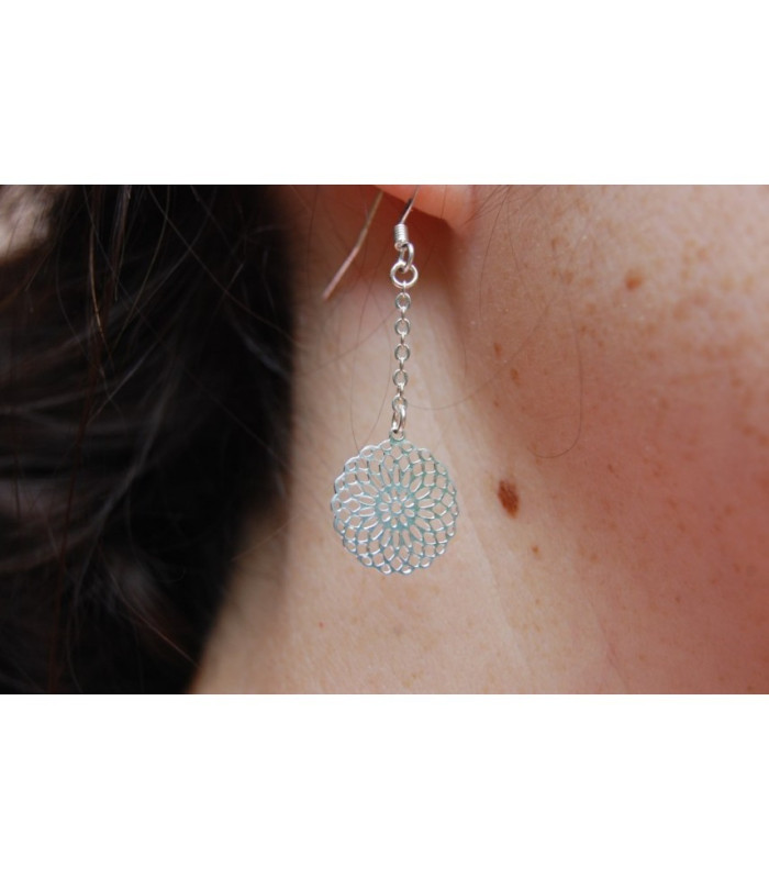 Boucles d'oreille petite rosace sur chaine