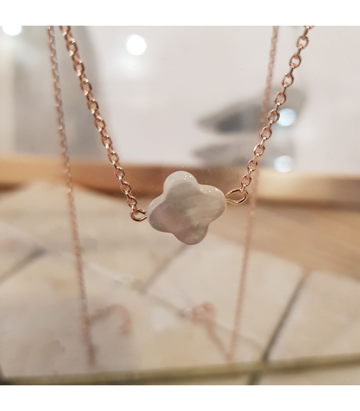 Collier trefle nacre Blanche