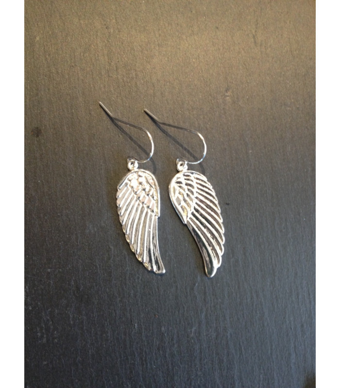 Des ailes d'anges en plaqué or ou argent montés sur crochet
