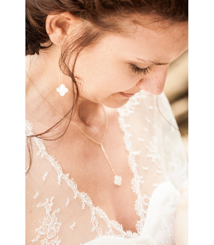 Collier chaine trèfle nacre