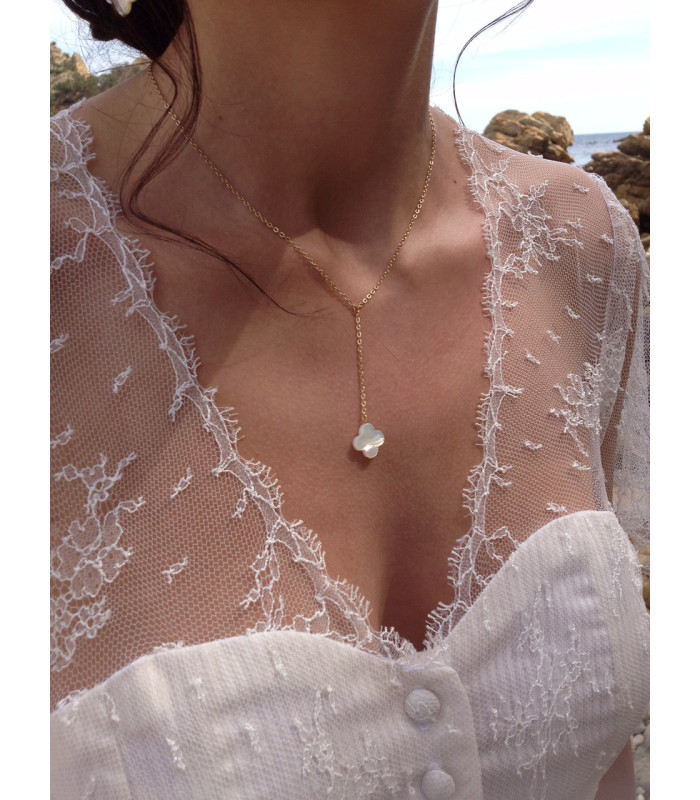 Collier chaine trèfle nacre