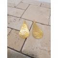 Brushed/gold-plated earrings